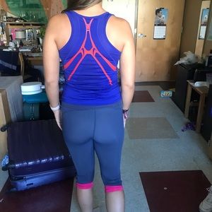 🔴 Adidas grey stretchy pants